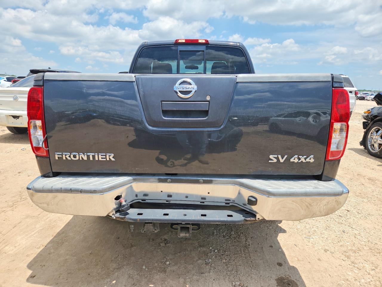 Nissan Frontier Sv V6