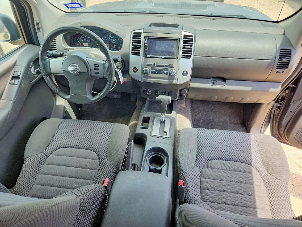 Nissan Frontier Sv V6