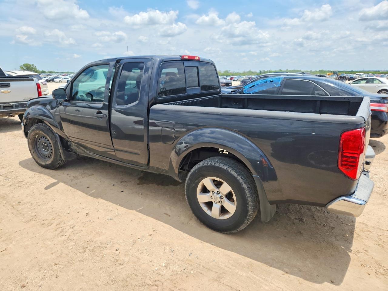Nissan Frontier Sv V6