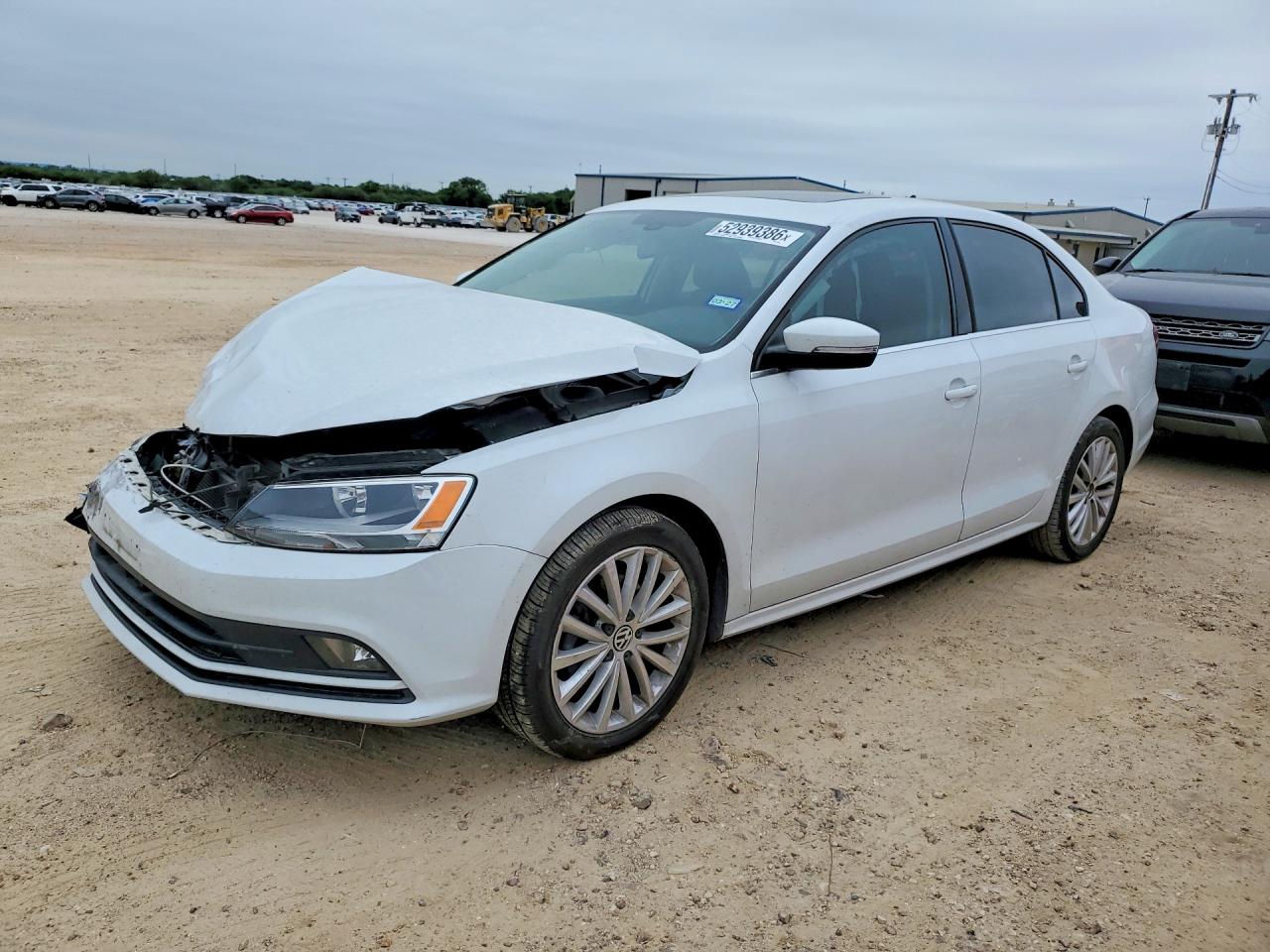 Salvage Volkswagen Jetta Image