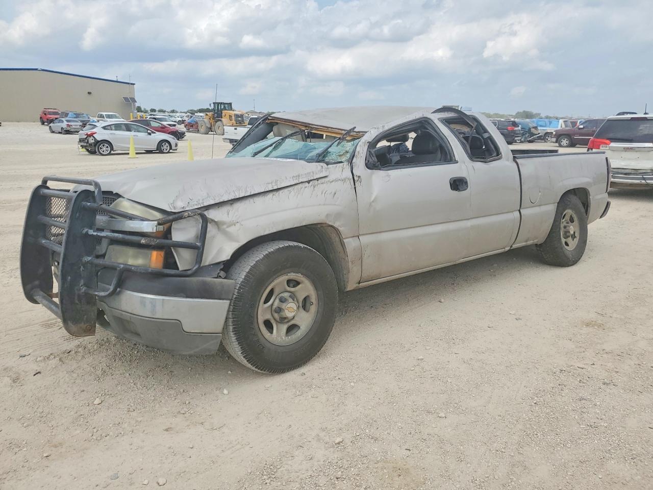 Salvage Chevrolet Silverado Image
