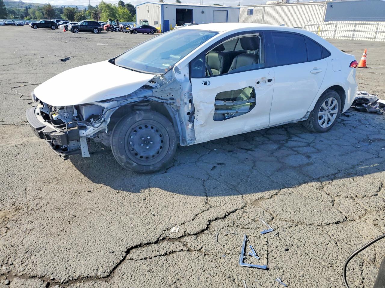 Salvage Toyota Corolla Image