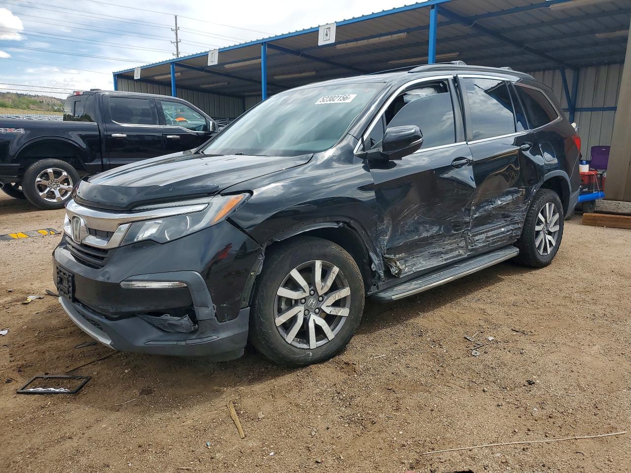 Salvage Honda Pilot Image