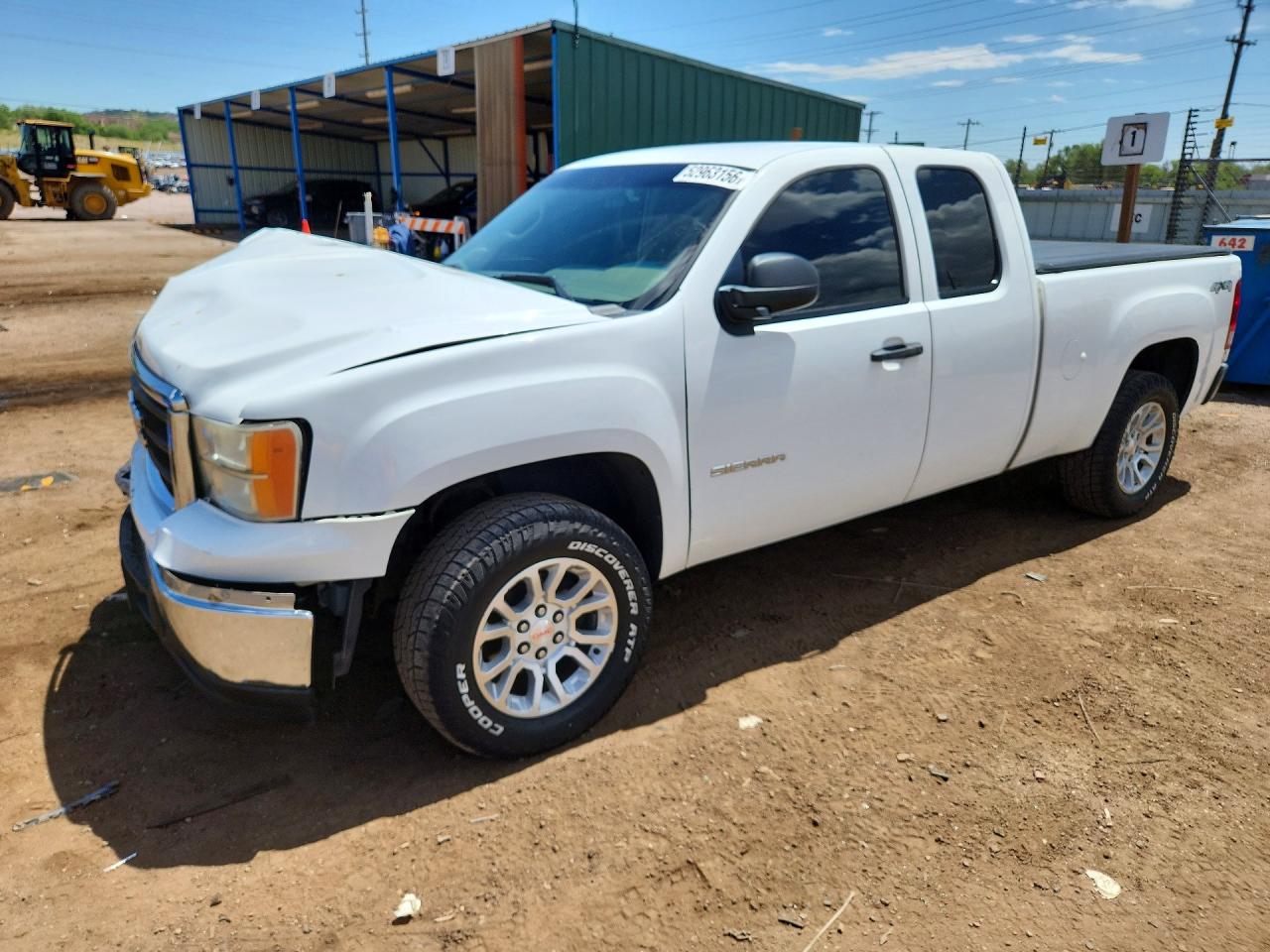 Salvage GMC Sierra Image