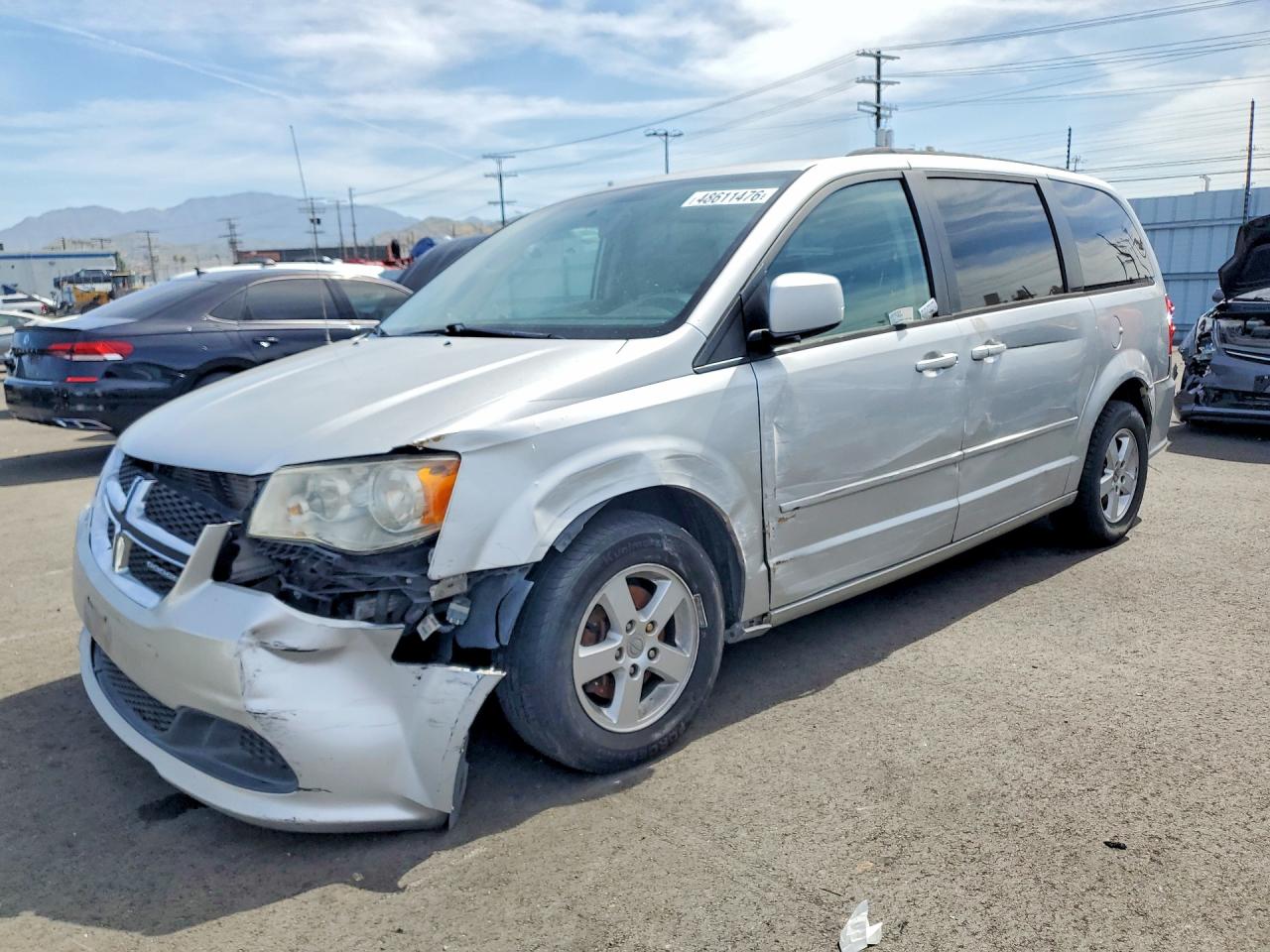 Salvage Dodge Caravan Image