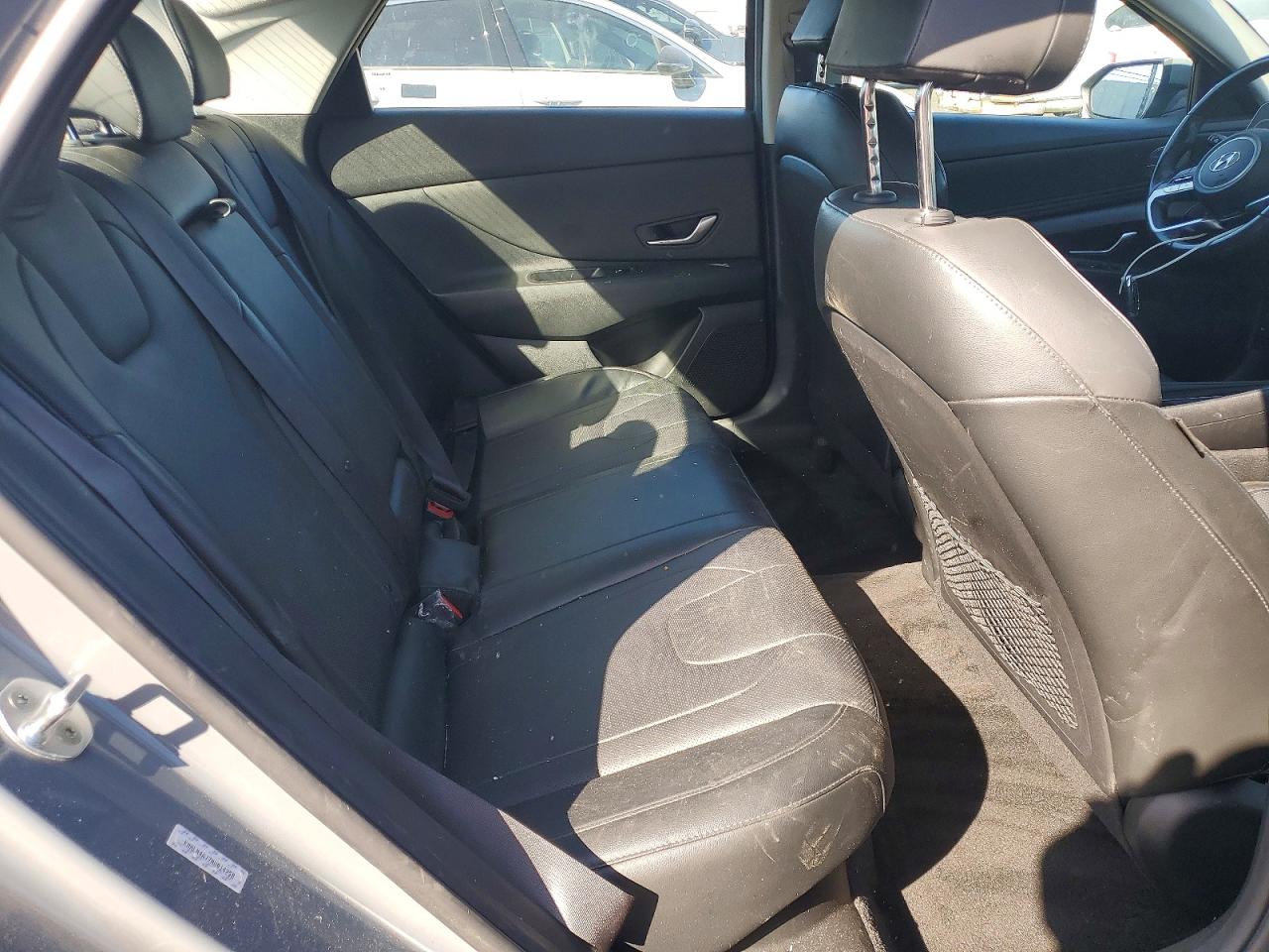 Hyundai ELANTRA Limited