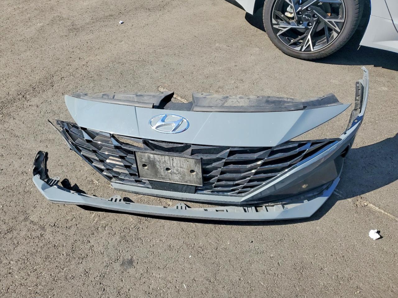 Hyundai ELANTRA Limited