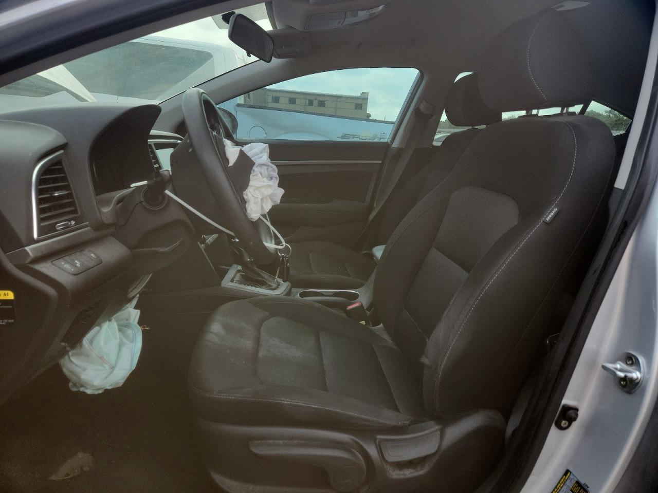 Hyundai ELANTRA Sel