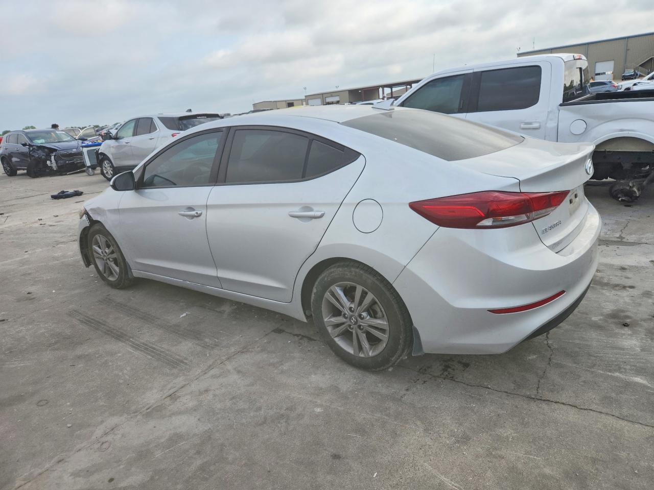 Hyundai ELANTRA Sel