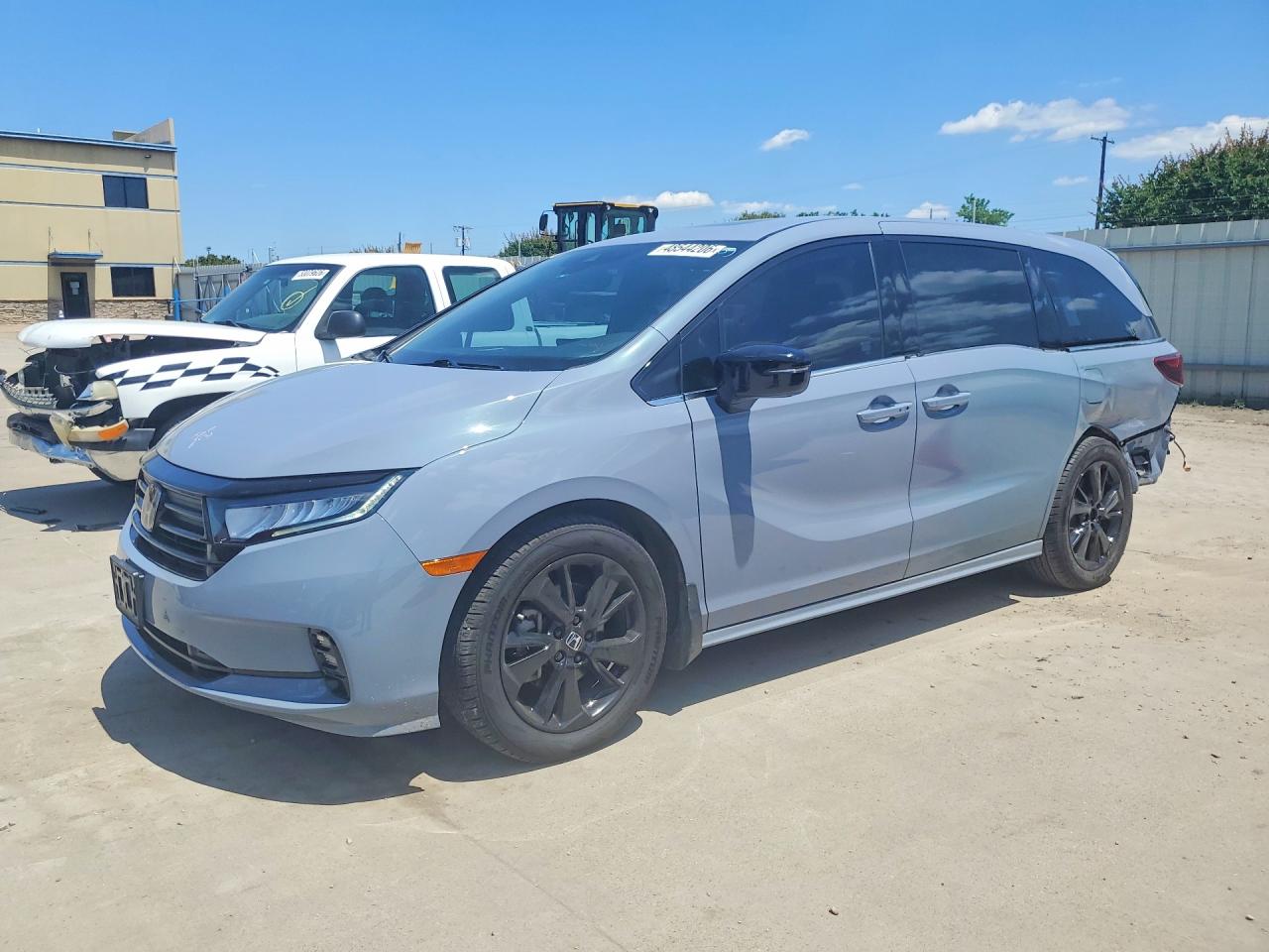 Salvage Honda Odyssey Image