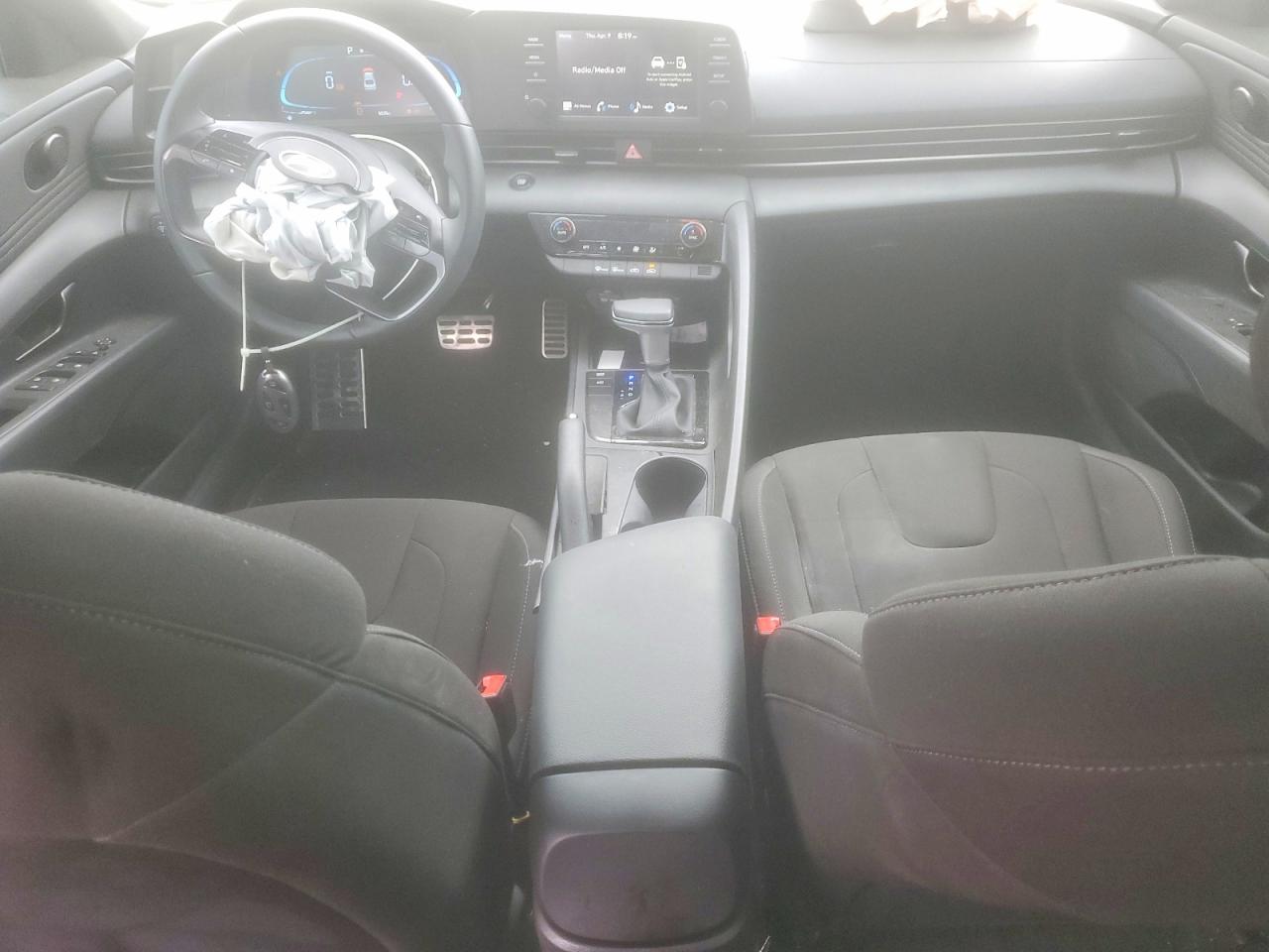 Hyundai ELANTRA Sel Sport