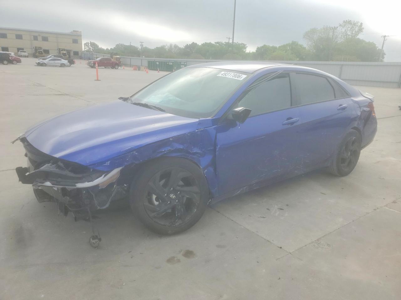 Salvage Hyundai ELANTRA Image