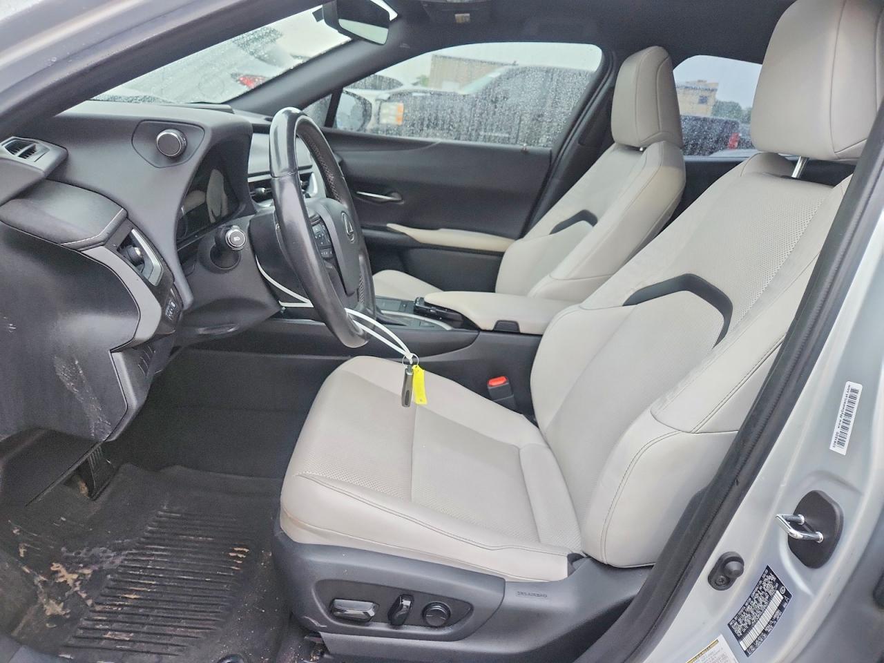Lexus Ux 200