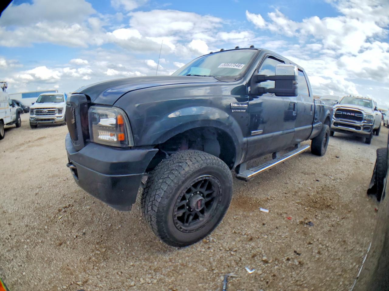 Salvage Ford F-350 Image
