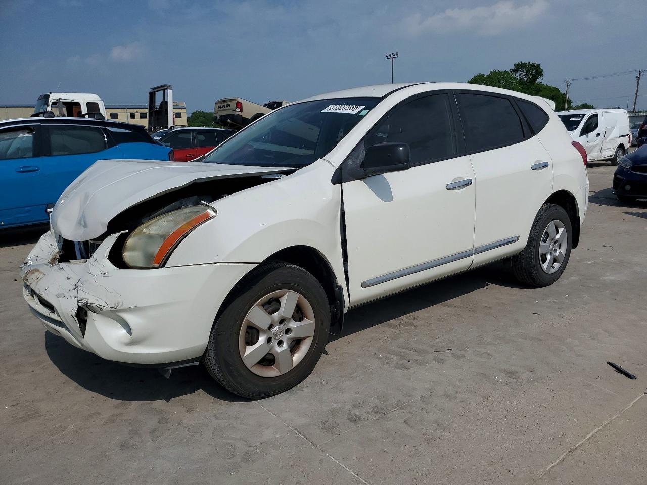 Salvage Nissan Rogue Image