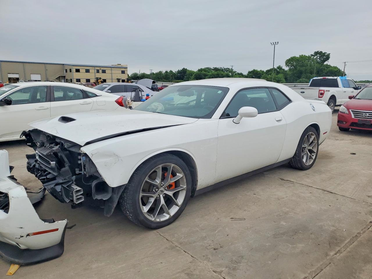 Salvage Dodge Challenger Image