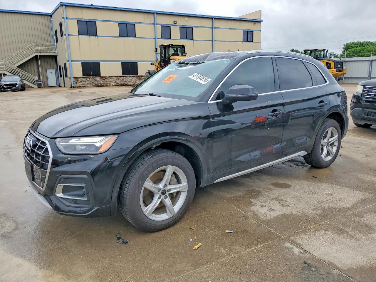 Salvage Audi Q5 Image
