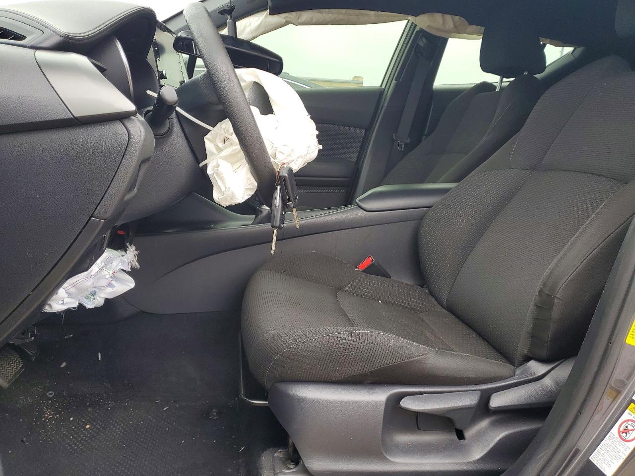 Toyota C-hr Le Le