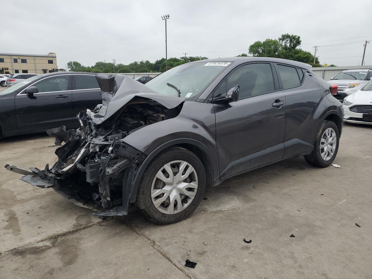 Salvage Toyota C-HR Image