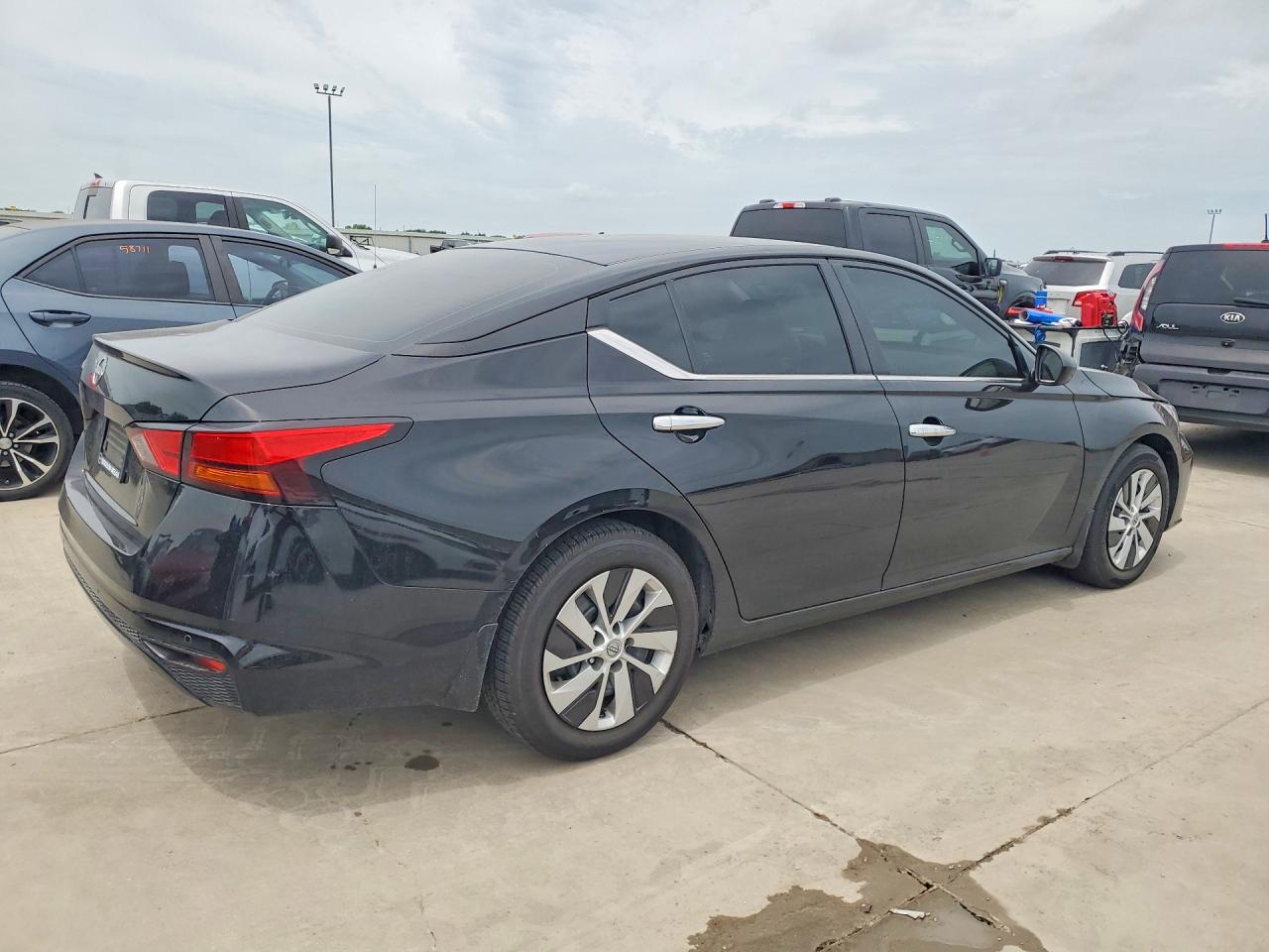 Nissan Altima S