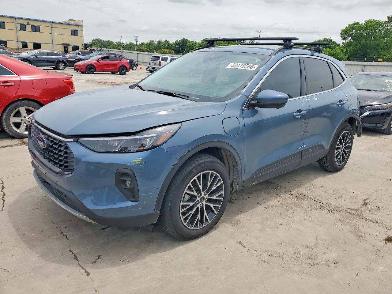 Salvage Ford Escape Image
