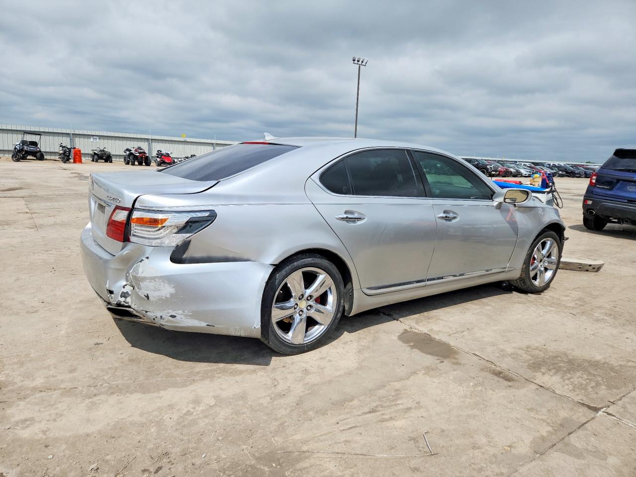 Lexus LS 460