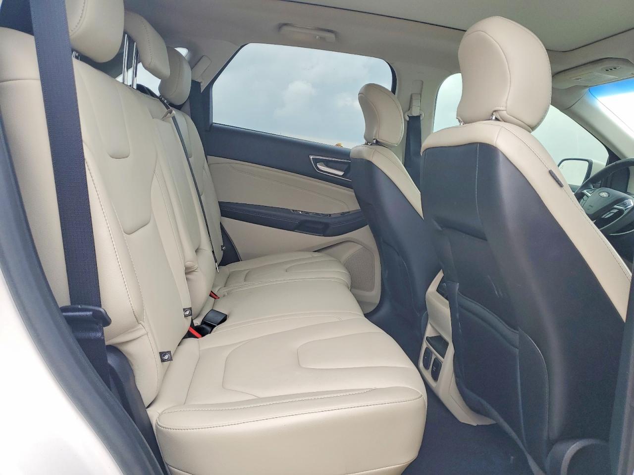 Ford Edge Titanium
