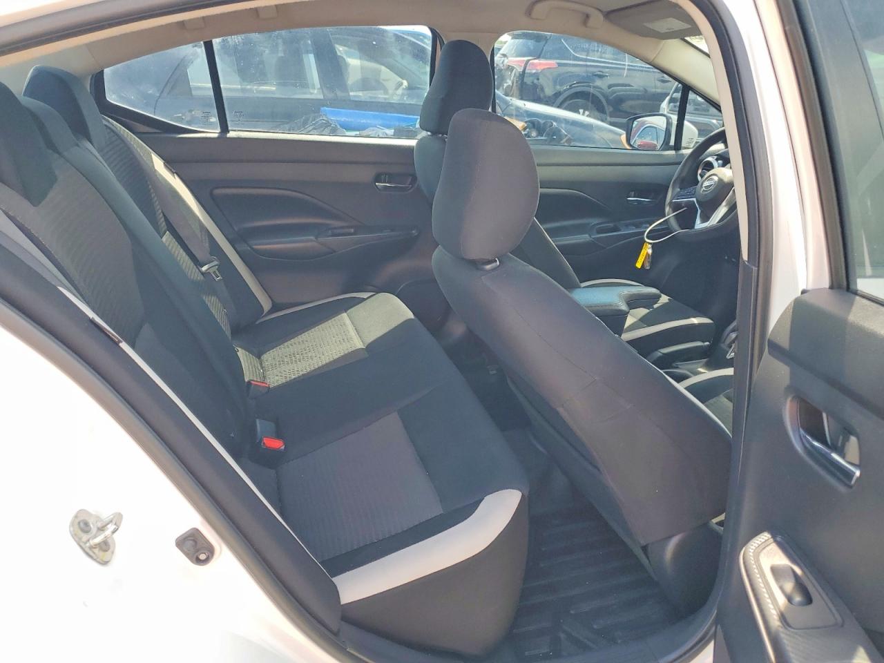 Nissan Versa Sv