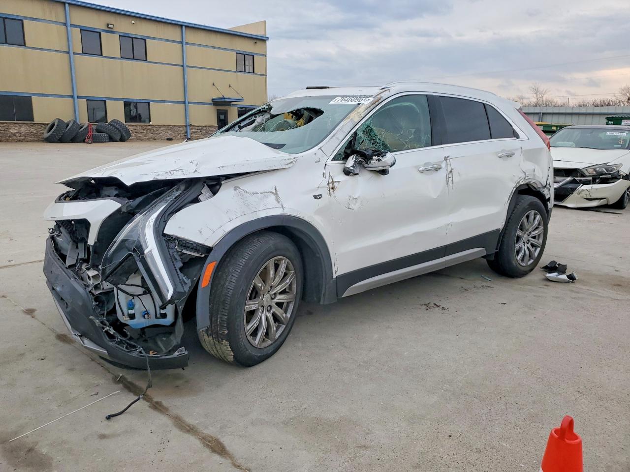 Salvage Cadillac XT4 Image