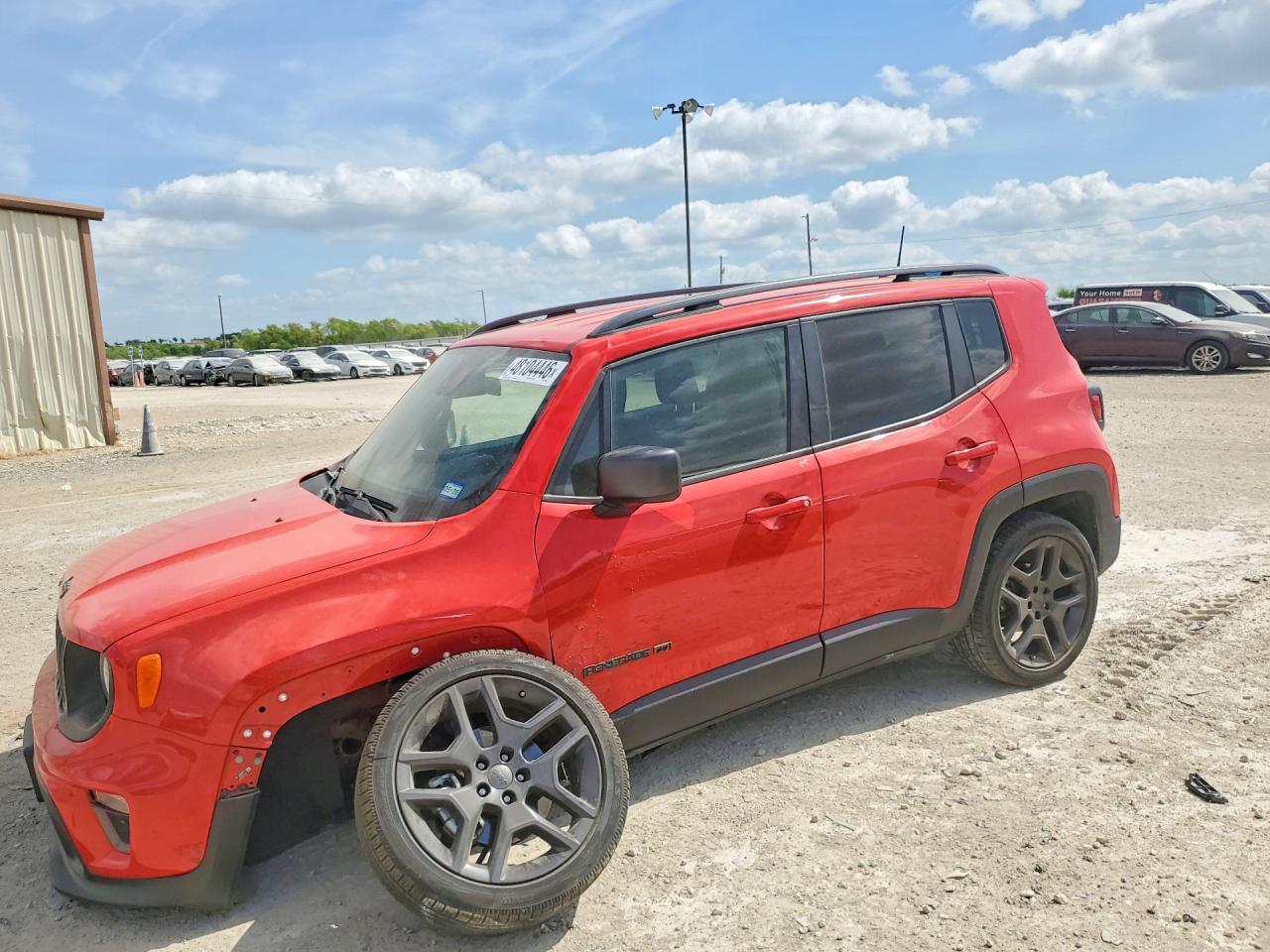 Salvage Jeep Renegade Image