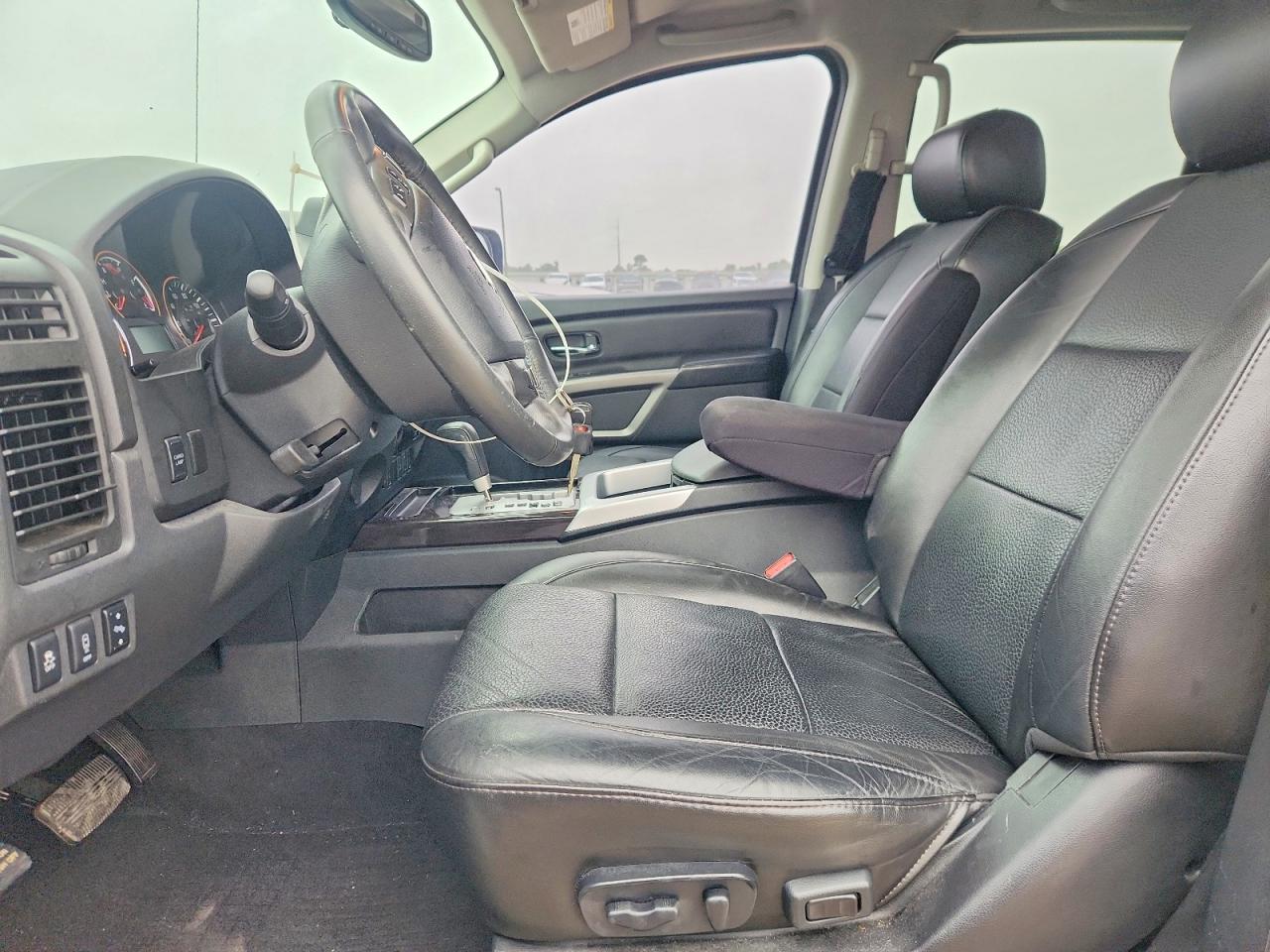 Nissan Titan Sl