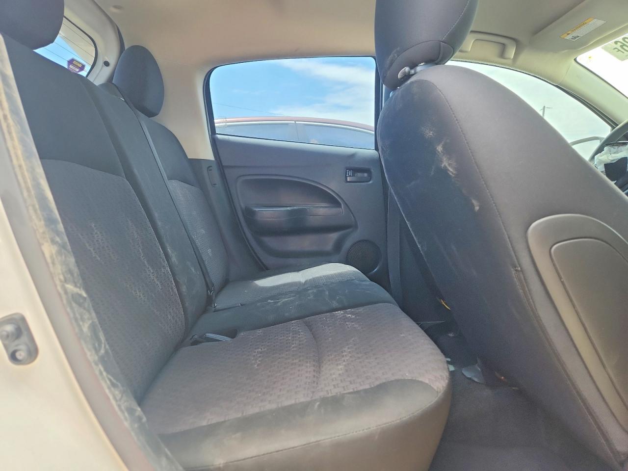 Mitsubishi Mirage Es