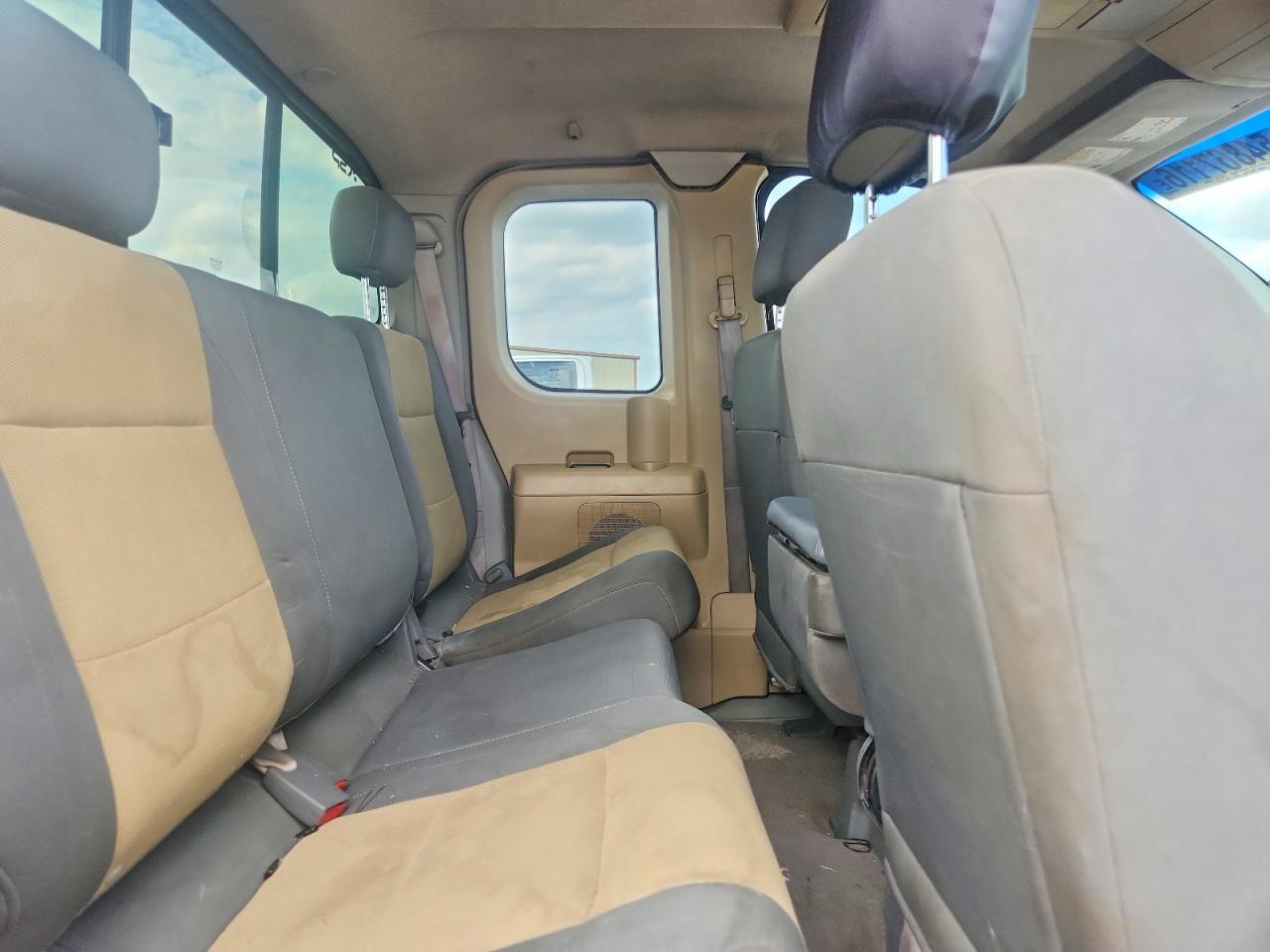 Nissan Titan Xe