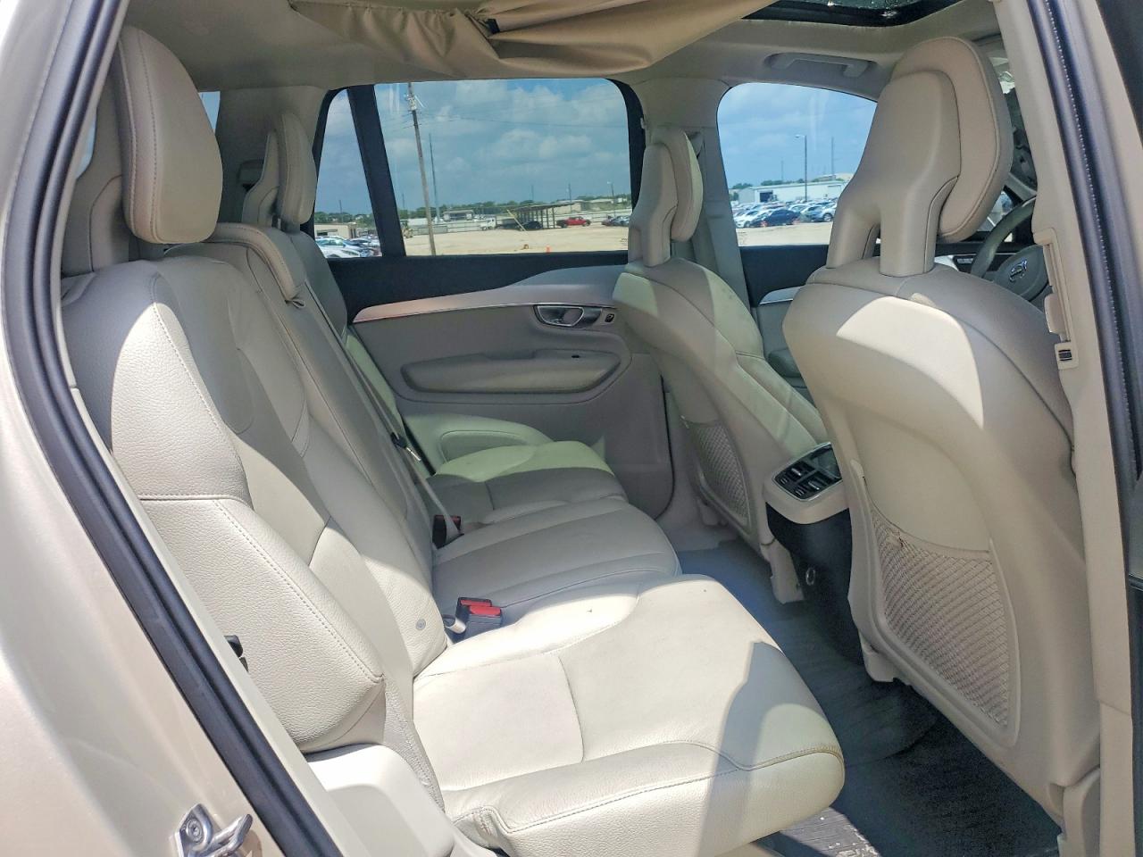 Volvo XC90 T6