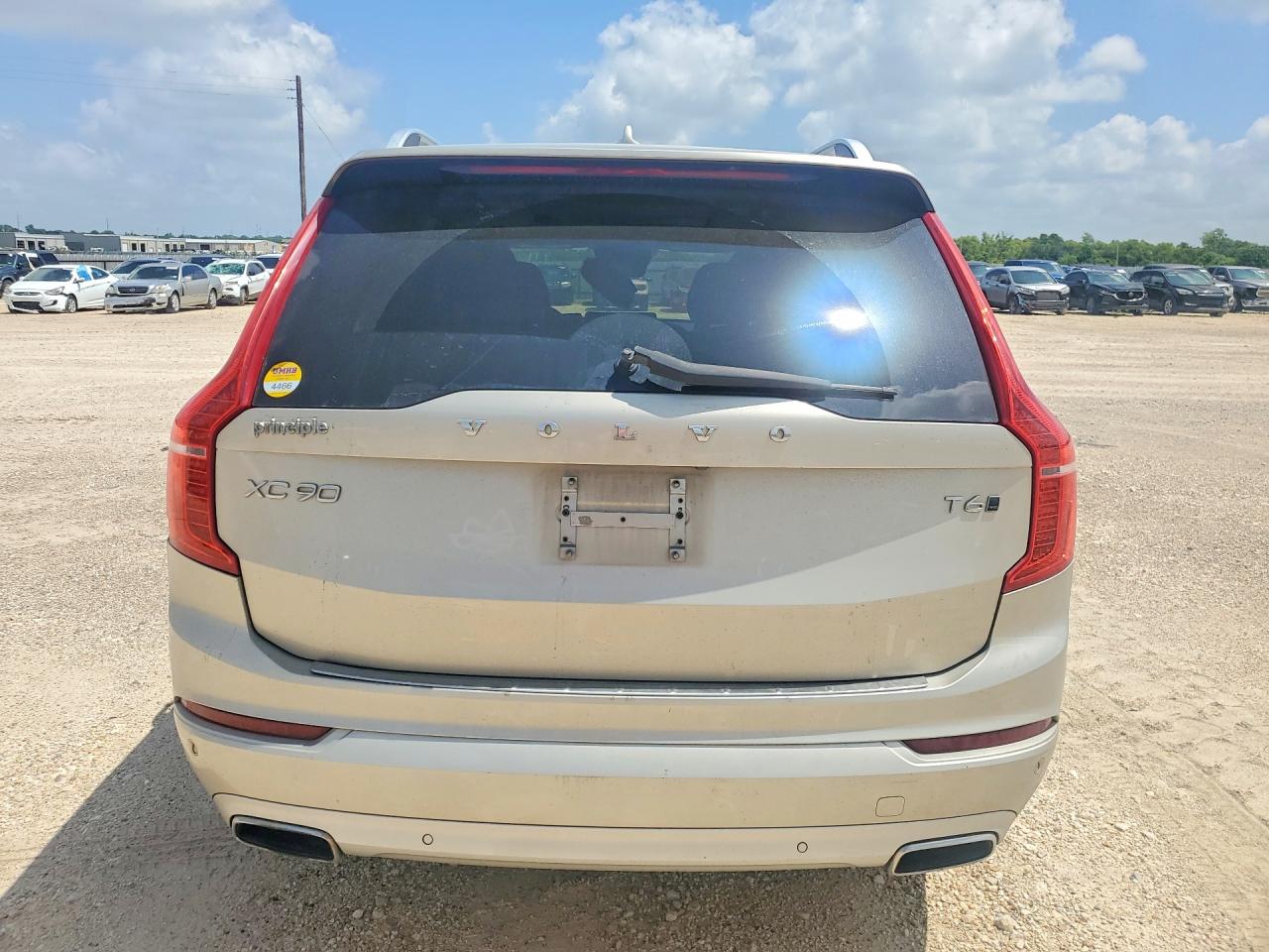 Volvo XC90 T6