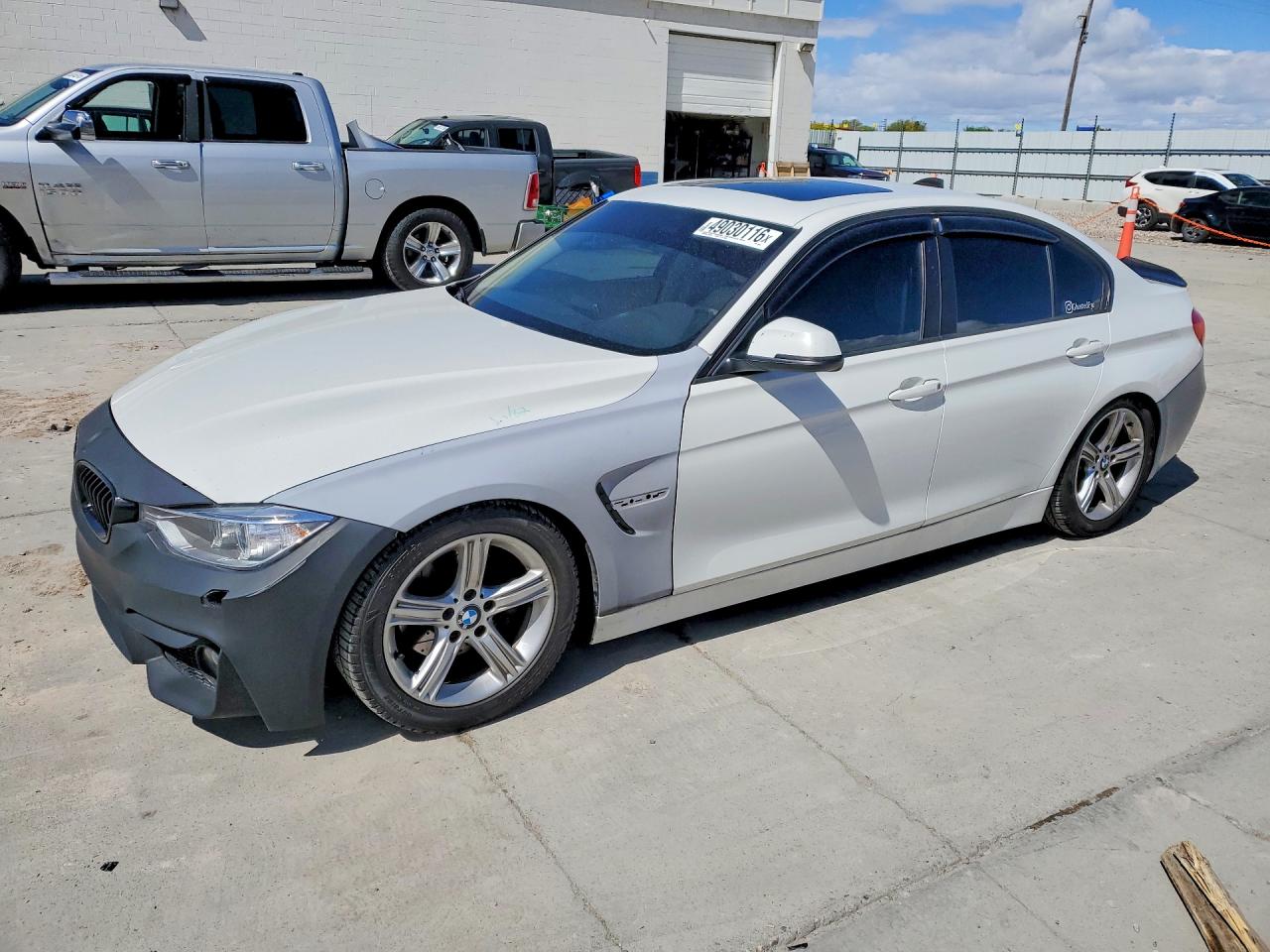 Salvage BMW 3 Series Image