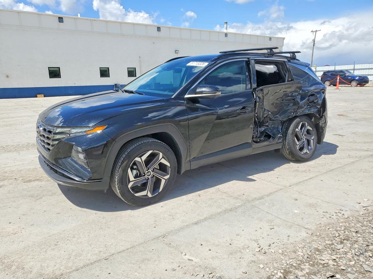 Salvage Hyundai TUCSON Image