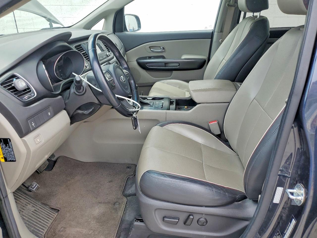 Kia Sedona Lx