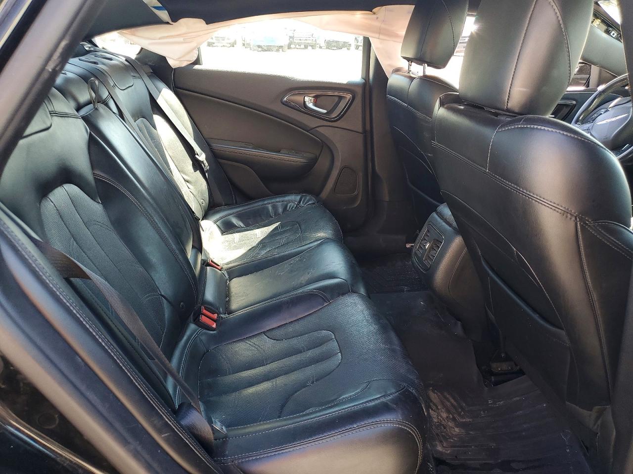 Chrysler 200 S