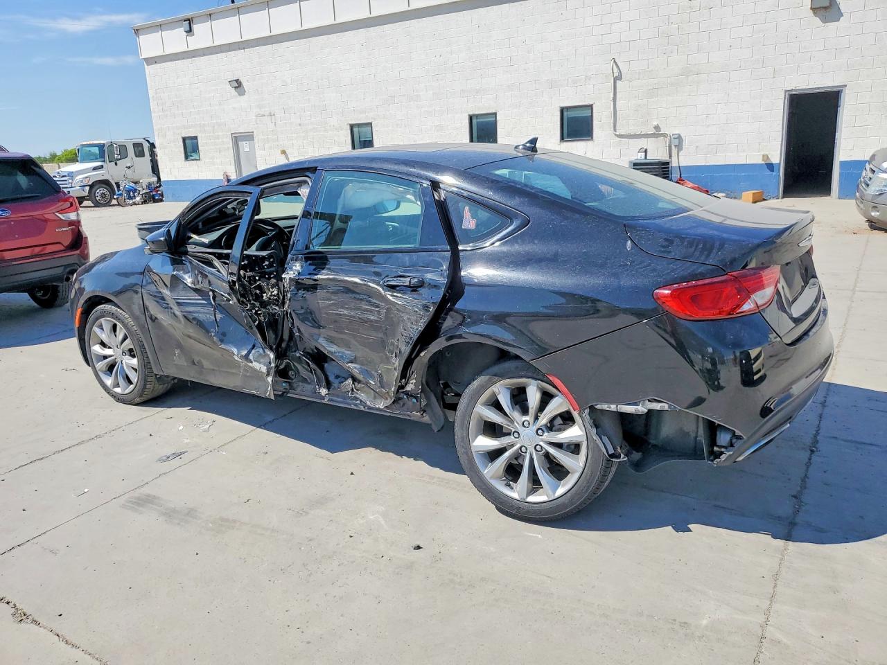 Chrysler 200 S