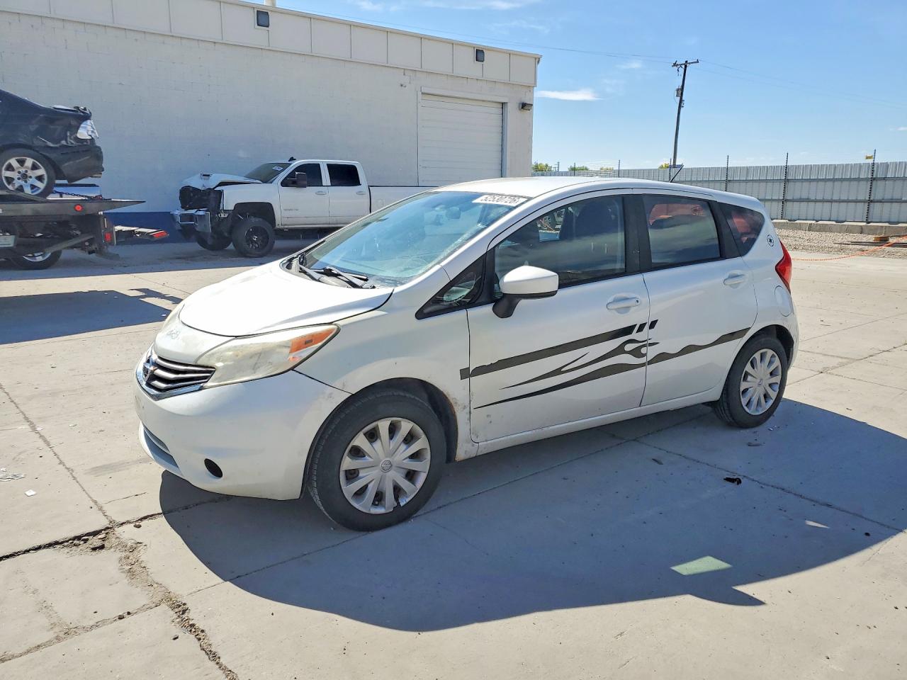 Salvage Nissan Versa Image