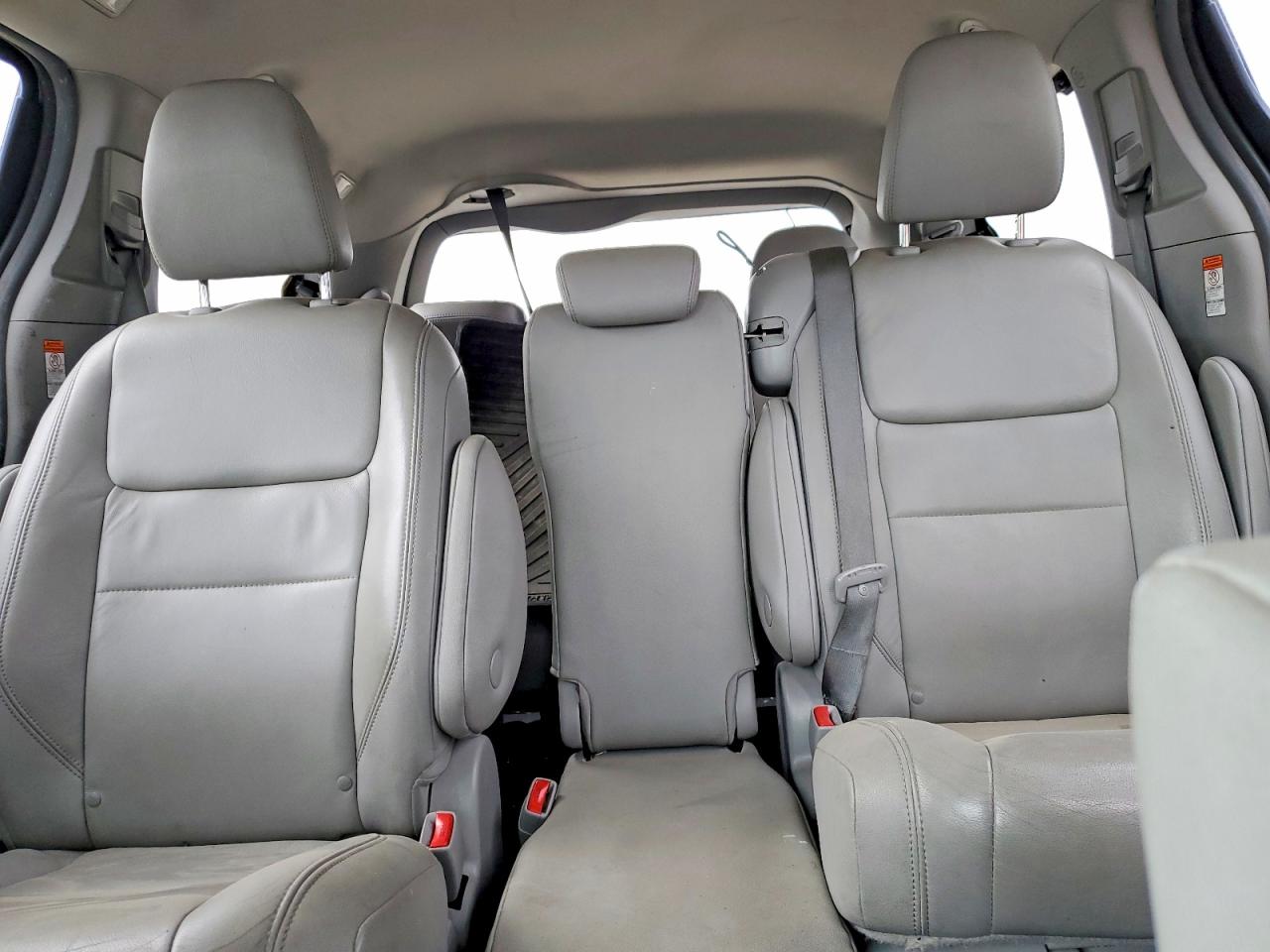 Toyota Sienna Xle 8-passenger