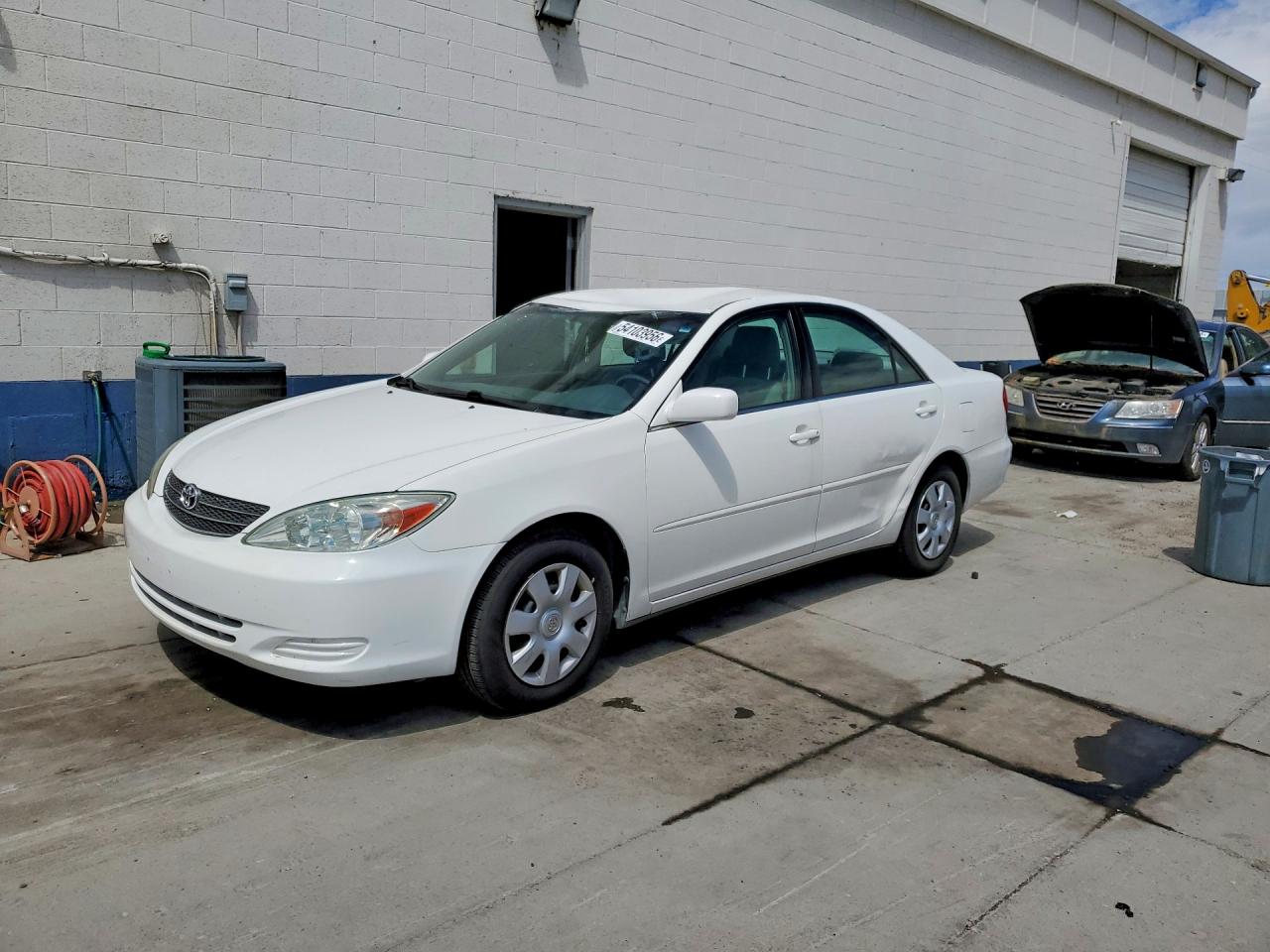 Salvage Toyota Camry Image