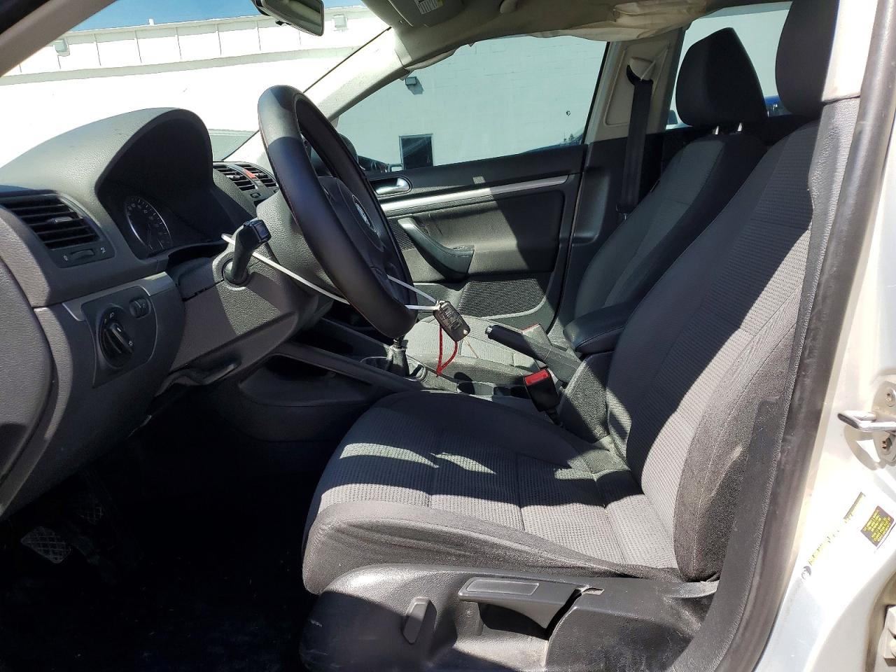Volkswagen Jetta S