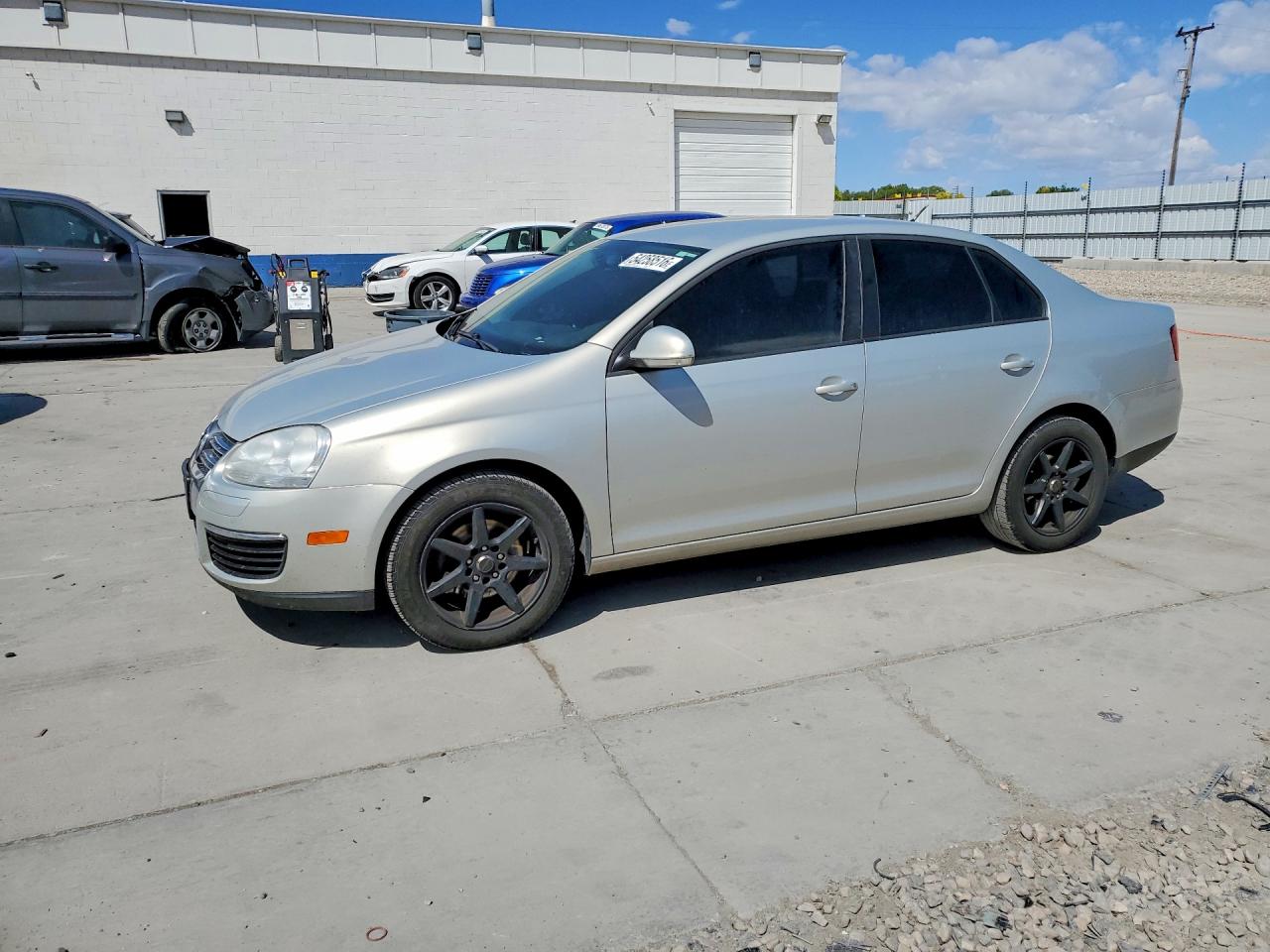 Salvage Volkswagen Jetta Image