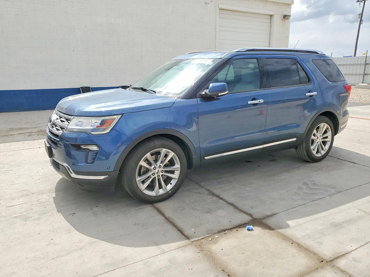 Salvage Ford Explorer Image