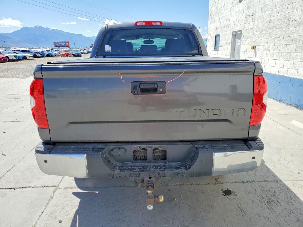 Toyota Tundra Crewmax Limited