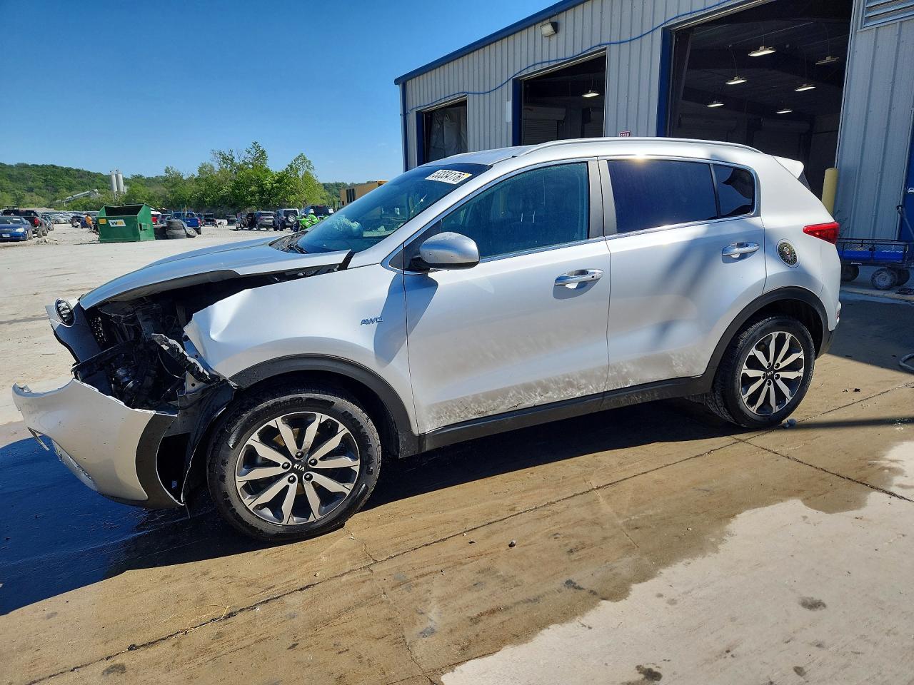 Salvage Kia Sportage Image