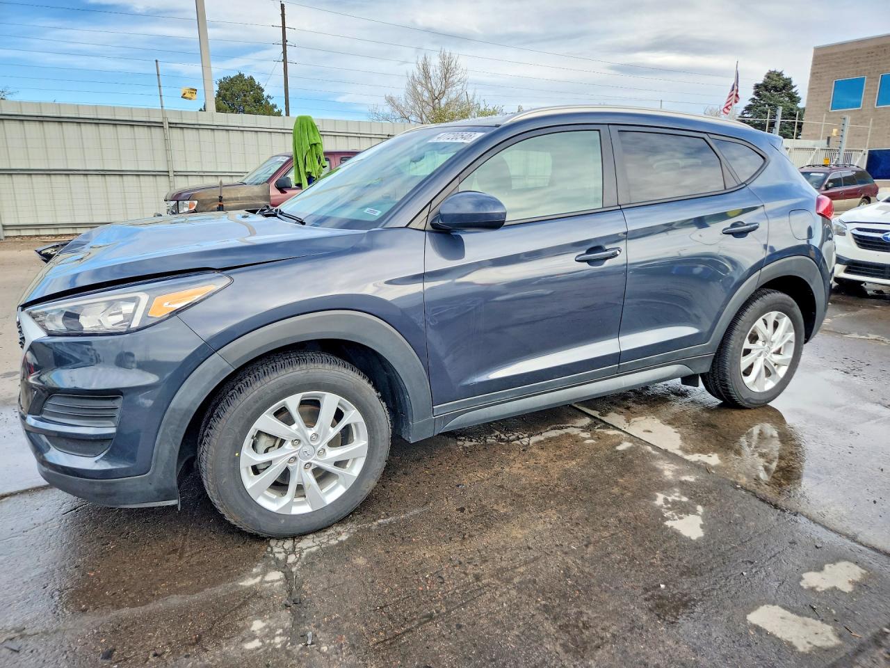 Salvage Hyundai TUCSON Image