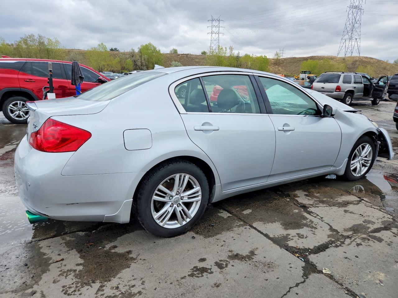 INFINITI G37 X